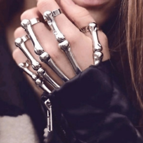 1 Skeleton Hand Bracelet silver tone - Picture 3 of 7